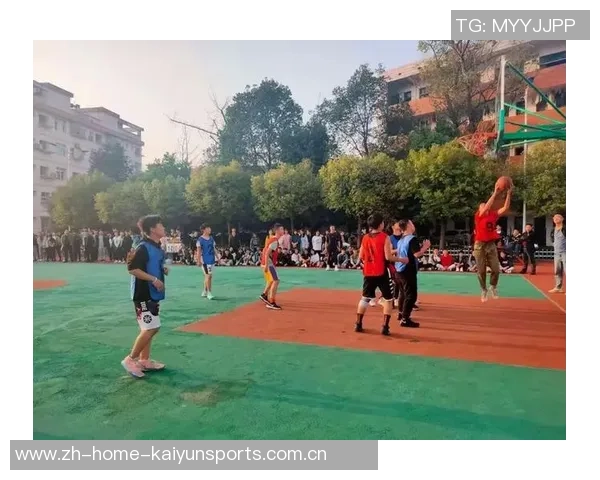 足球明星魅力绽放创意海报设计展现运动激情与艺术之美 足球明星魅力绽放创意海报设计展现运动激情与艺术之美