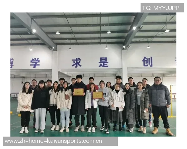 重庆羽毛球队技术排名创新高展现羽毛球运动新风采与实力 重庆羽毛球队技术排名创新高展现羽毛球运动新风采与实力